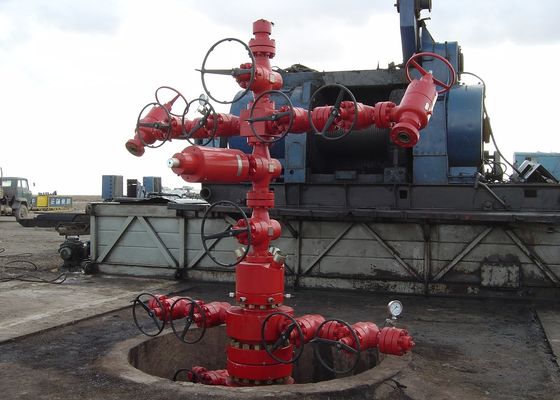 China Ölquelle-Weihnachtsbaum-Ausrüstung, Gas-Produktion/Ölfeld-Weihnachtsbaum API 6A fournisseur